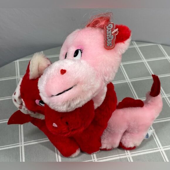 Vtg DanDee Plush Valentines Pink & Red Cross Neck Dinosaurs Loving Brontosaurus - Picture 13 of 13